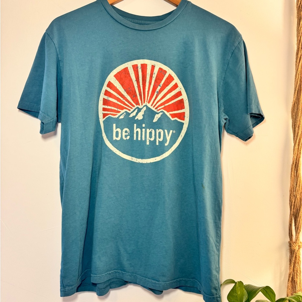 EUC Be Hippy Tee Size Small - Made in the USA